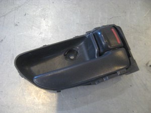 02 Subaru IMPREZA Front RH Interior Door Handle  R19350