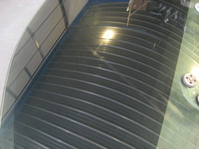 02 Subaru IMPREZA Sedan Front LH Door Glass  R19353