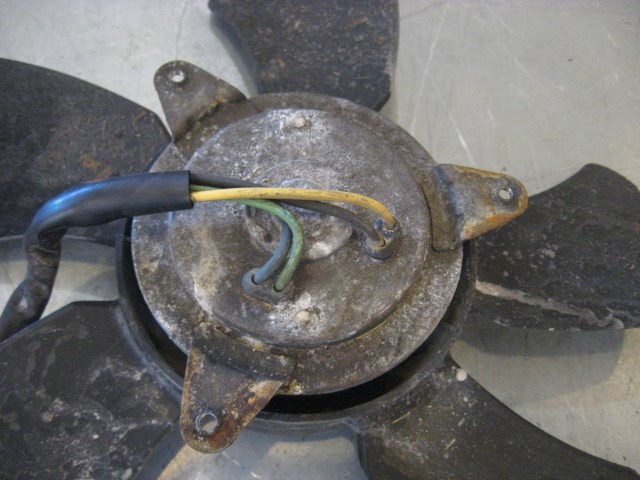 2002 Subaru IMPREZA WRX LH Driver Radiator Cooling Fan Blade OEM R19376