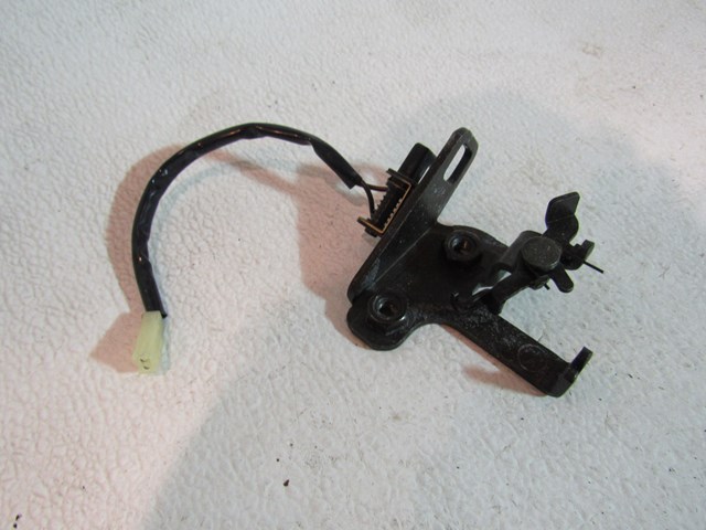 02 Subaru IMPREZA Sedan Trunk Latch  R19463