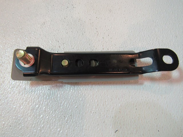 02 Subaru IMPREZA Sedan Rear LH Seat Belt Adjuster  R19472