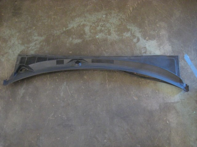 02 Subaru IMPREZA WRX Wiper Cowl Vent Panel 91411FE010 R19502