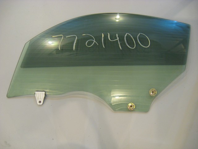 06 Nissan 350Z LH Driver Door Glass  R6898