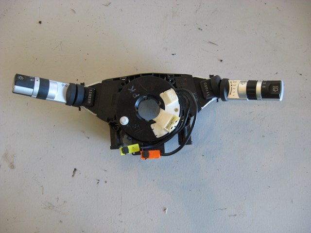 2006 Nissan 350z Clock Spring with Column Switches   R7044