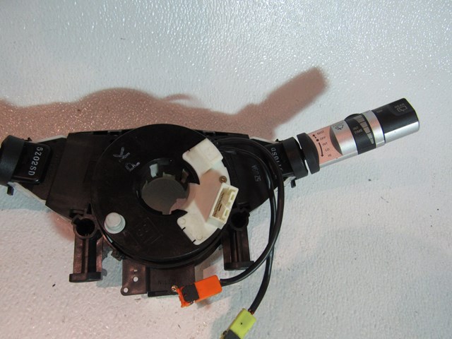 2006 Nissan 350z Clock Spring with Column Switches   R7044