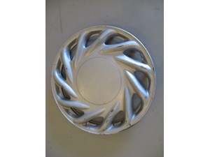 97 Subaru IMPREZA Wheel Hubcap  R7153