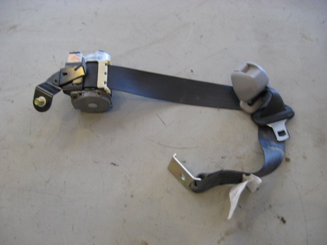 02 Subaru IMPREZA WRX Rear LH Seat Belt  R7538