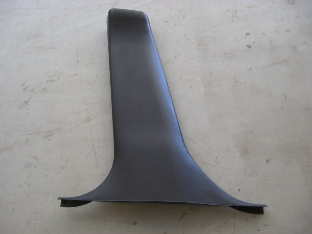 02 Subaru IMPREZA WRX Lower LH B Pillar Trim 94042FE010 R7560