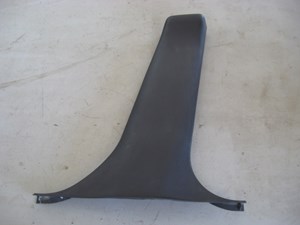 02 Subaru IMPREZA WRX Lower RH B Pillar Trim  R7575