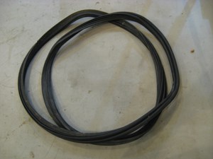 02 Subaru IMPREZA RS Trunk Seal  R7611