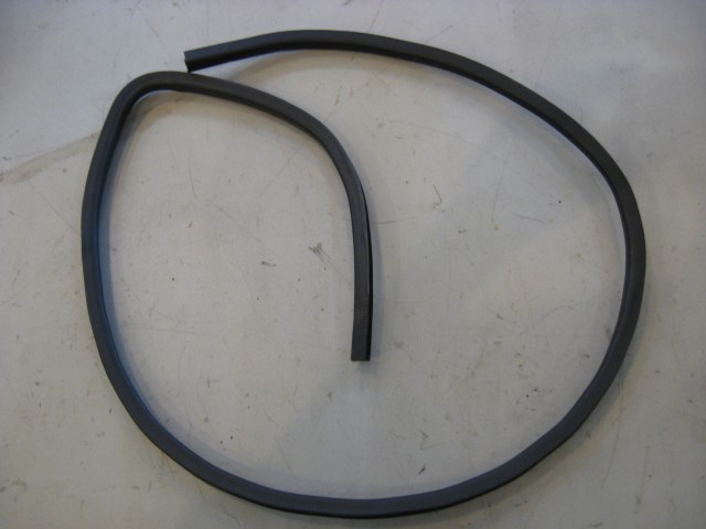 02 Subaru IMPREZA RS Front LH Interior Door Seal  R7694