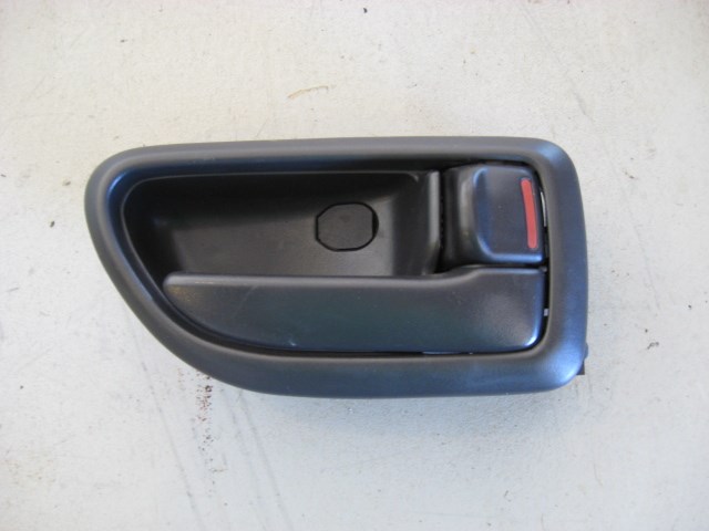 02 Subaru IMPREZA RS Front RH Door Handle  R7719
