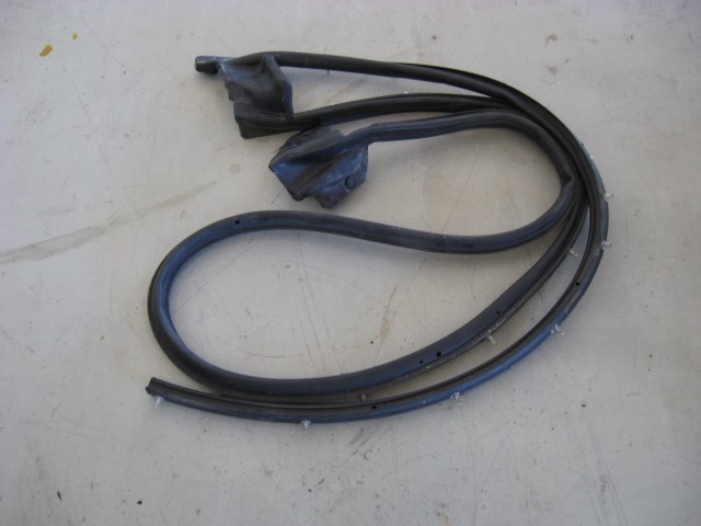 02 Subaru IMPREZA RS Front RH Door Seal  R7726