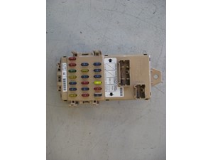 02 Subaru IMPREZA RS Interior Fuse Box  R7748