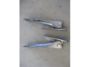 02 Subaru IMPREZA RS Hood Hinges  R7782