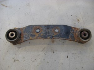 02 Subaru IMPREZA RS Differential Bracket Mount  R7815