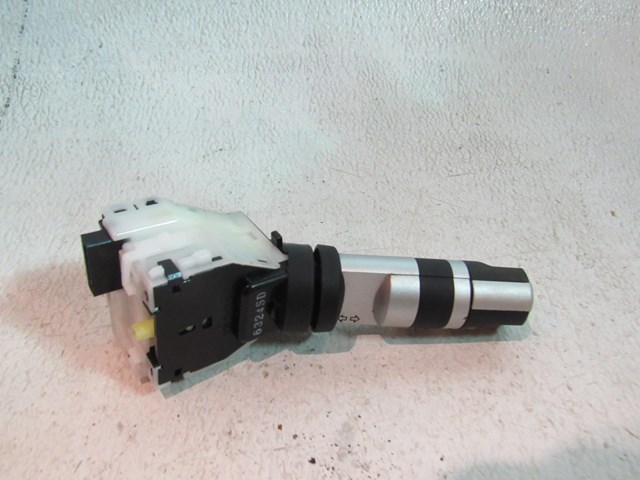 06 Nissan 350Z Column Switches R8051