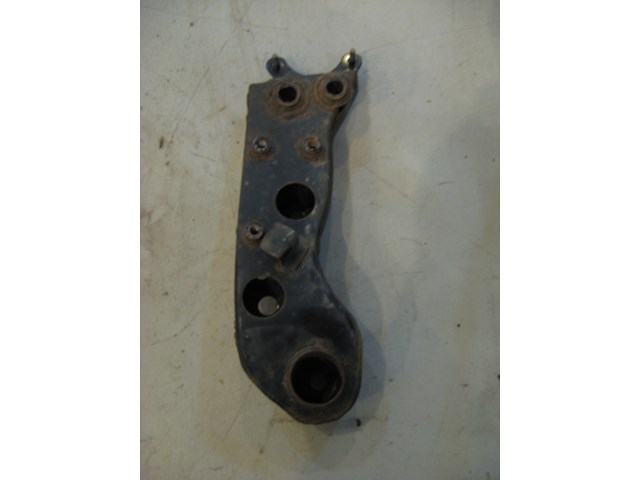 06 Nissan 350Z Rear LH Stay Arm Bracket  R8112