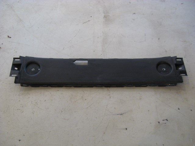 06 Nissan 350Z Under Strut Tower Trim Cover  R8129