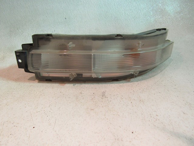 06 Nissan 350Z Rear RH Passenger Reverse Back Up Lamp  R8149