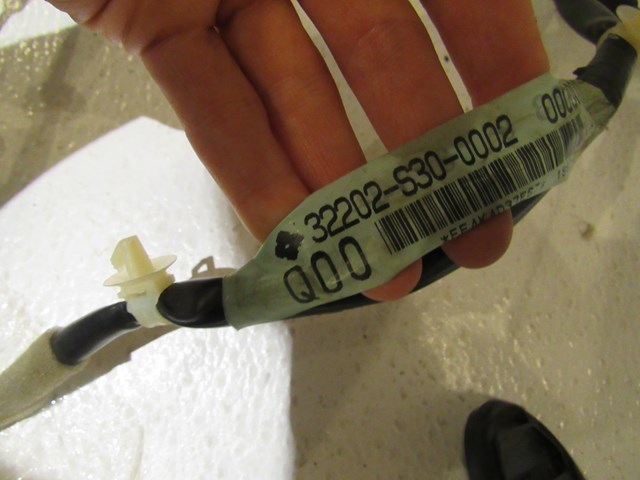 97 Honda PRELUDE Rear Defrost Ground Wire 32202-s30-0002  R8165