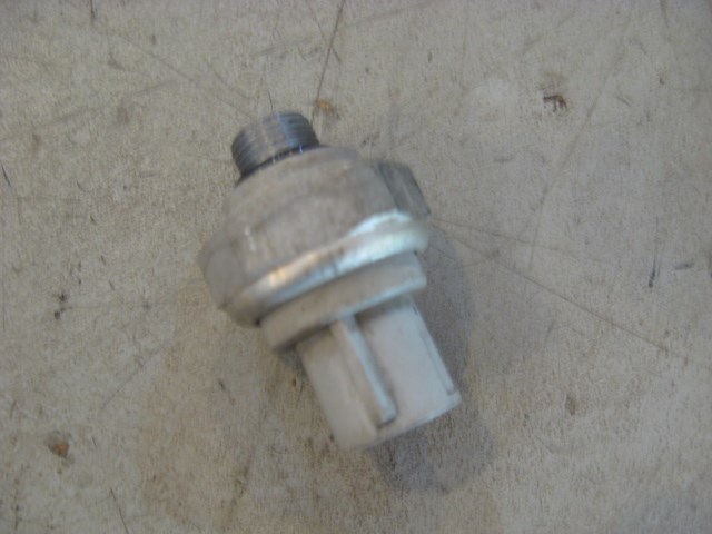 97 Honda PRELUDE AC Pressure Sensor  R8416