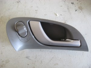 03 Acura RSX RH Passenger Interior Door Handle  R8440