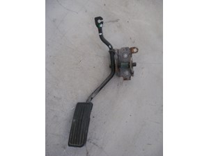 03 Acura RSX Gas Pedal.  R8454