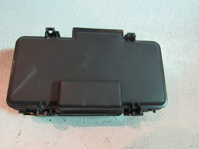 03 Acura RSX Engine Bay Fuse Box  R8498
