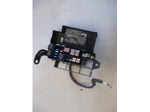 04 Subaru IMPREZA Wagon TS Engine Bay Fuse Box  R8588
