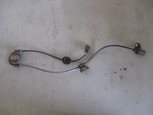 04 Subaru IMPREZA Front RH ABS Sensor  R8603