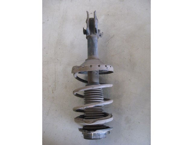 04 Subaru IMPREZA TS Front RH Strut  R8606