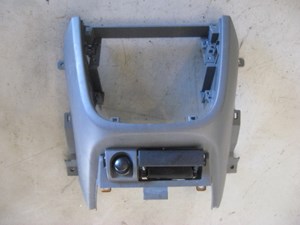 04 Subaru IMPREZA TS Radio Trim Bezel  R8615