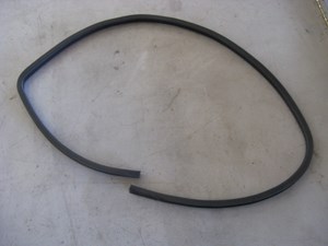 04 Subaru IMPREZA Front RH Door Seal  R8619