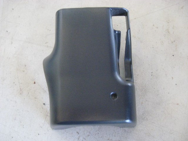 04 Subaru IMPREZA Lower Column Trim Panel  R8627