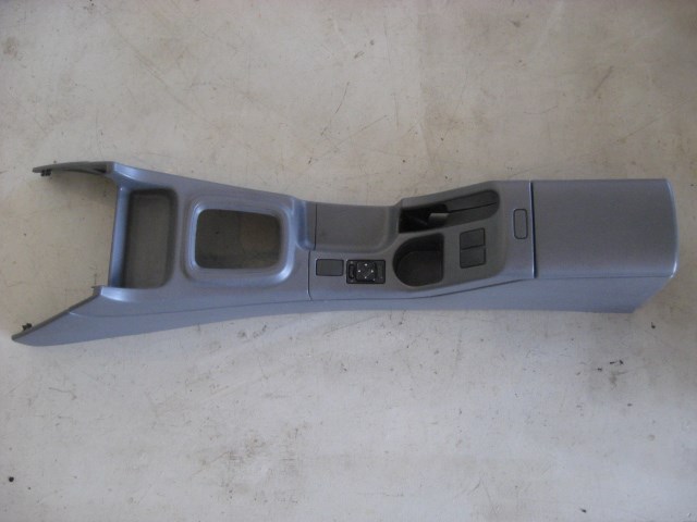 04 Subaru IMPREZA Center Dash Console  R8630