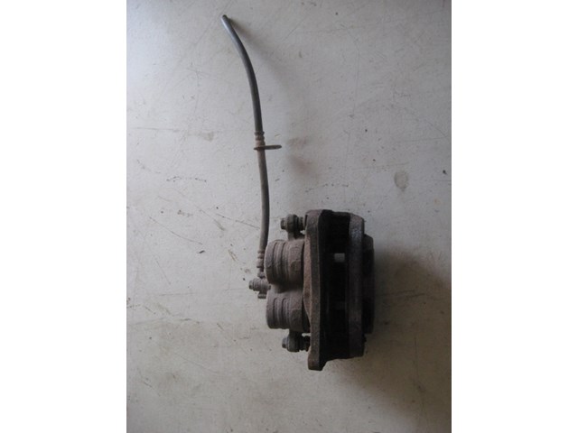 04 Subaru IMPREZA Front LH Driver Brake Caliper  R8641