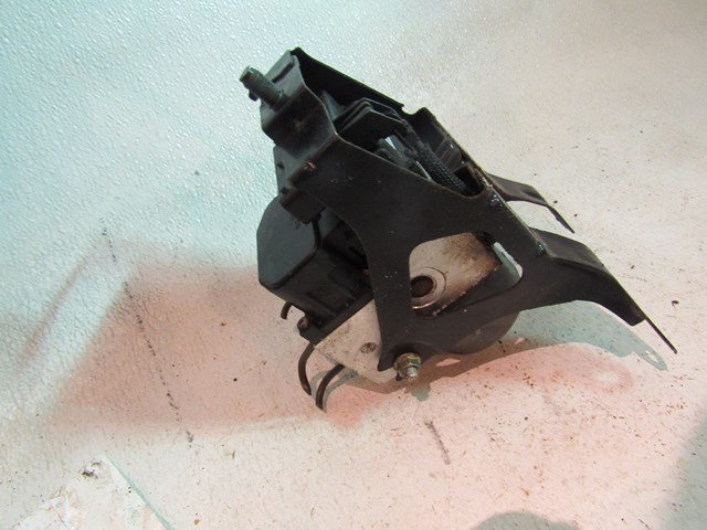 04 Subaru IMPREZA TS ABS Pump w/Bracket 27534 FE170 R8697