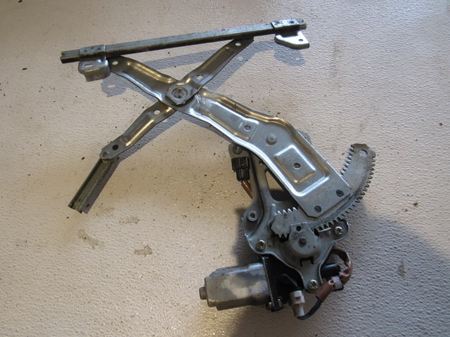 04 Subaru IMPREZA Rear LH Driver Window Motor  R8717