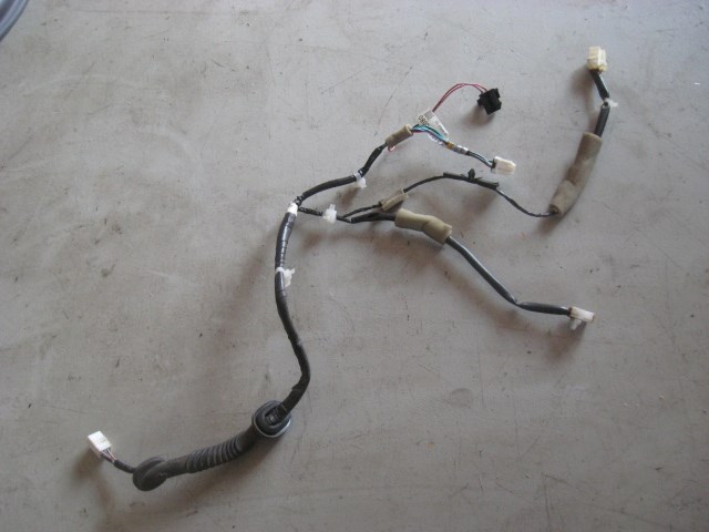 04 Subaru IMPREZA TS Rear LH Driver Door Harness 81822FE080 R8729