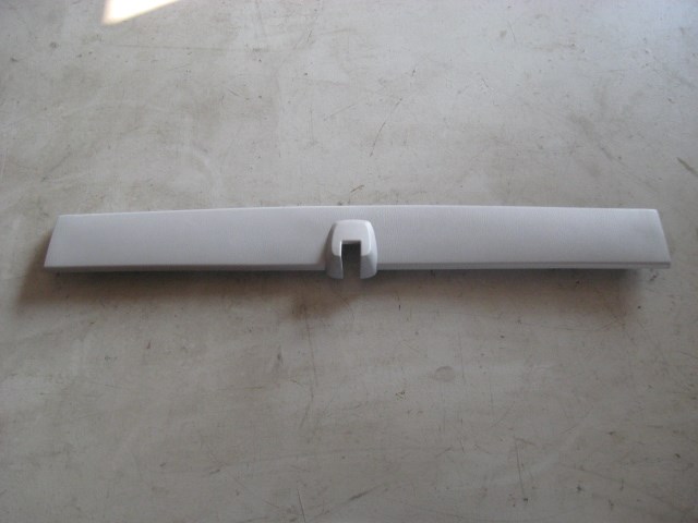 04 Subaru IMPREZA Rear Trim Piece 94016FE000 R8735