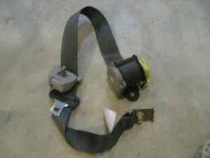 04 Subaru IMPREZA Rear RH Seat Belt  R8744
