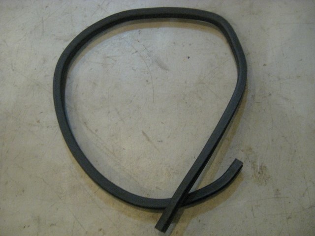 04 Subaru IMPREZA Rear RH Door Seal  R8753