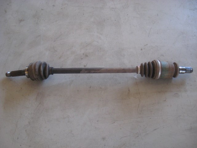 04 Subaru IMPREZA Rear RH Passenger Axle  R8763