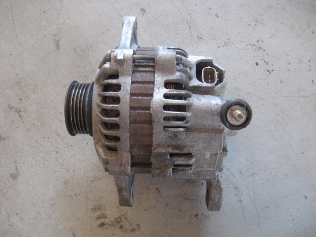 04 Subaru IMPREZA TS Alternator  R8795
