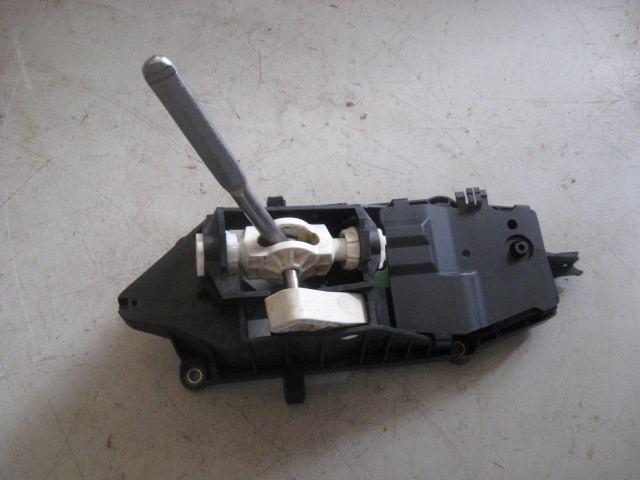 98 Porsche BOXSTER Shifter Assembly.  R8863