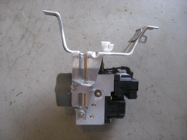 98 Porsche BOXSTER ABS Pump & Bracket 99635575503 R8903