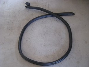 1998 Porsche BOXSTER RH Door Seal On Car OEM 98653707601 R8921