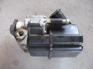 98 Porsche BOXSTER Power Steering Pump Assembly 99631402004 (Tank) - 99631422002