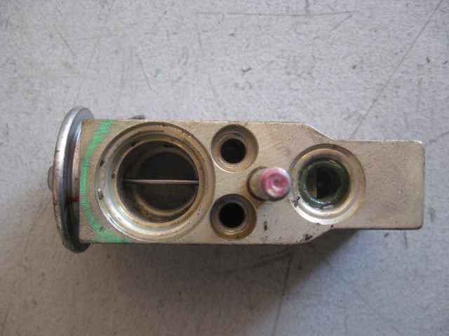 98 Porsche BOXSTER AC Expansion Valve 2028300184 R9019